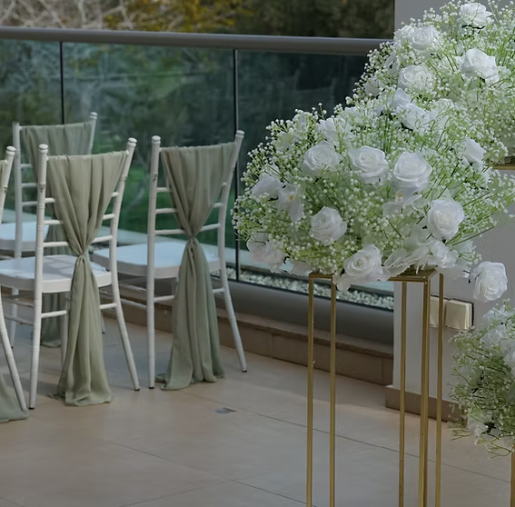 Giant Gypsophila & White Rose